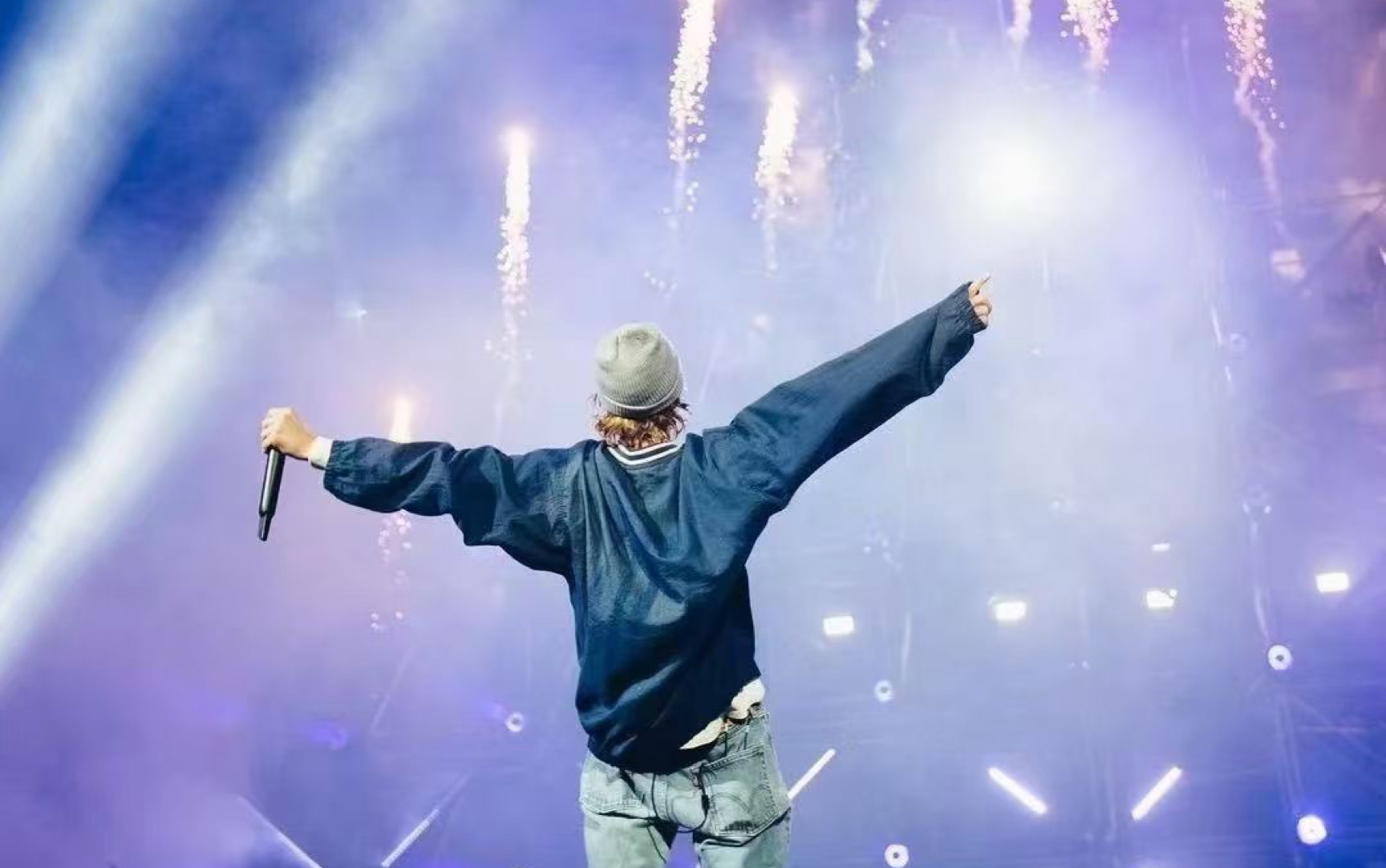 justin bieber-anyone(live)