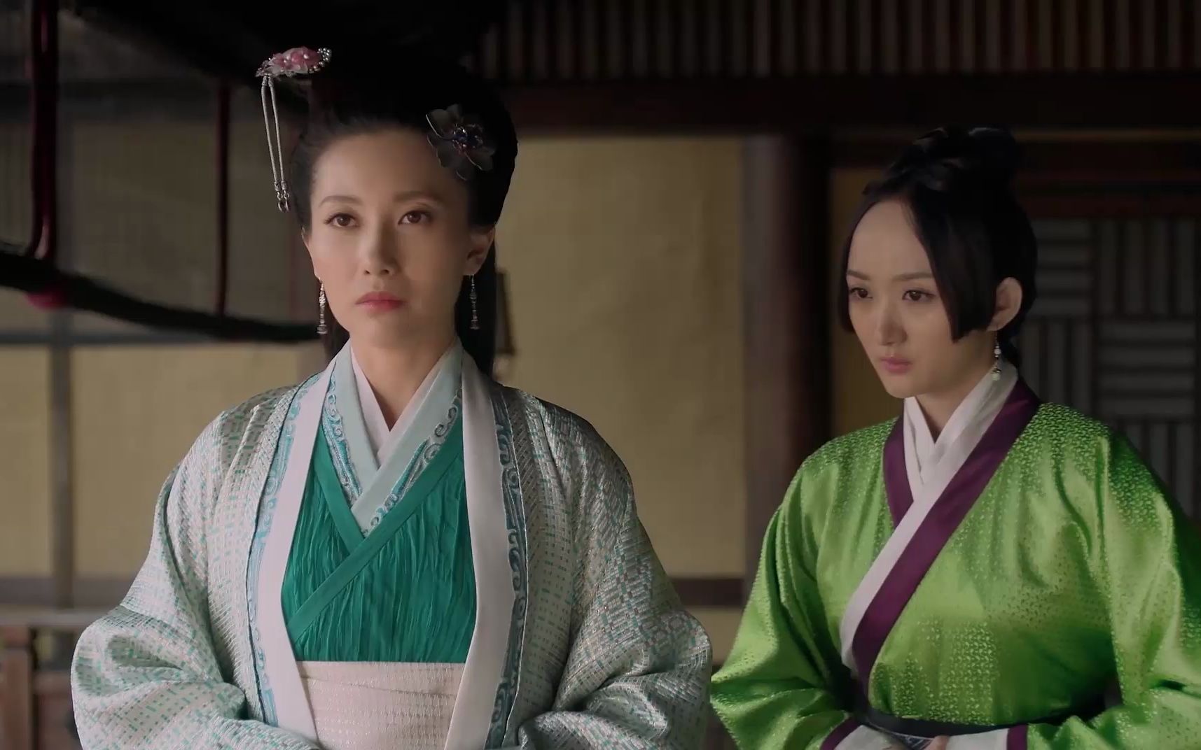 卫良人给魏夫人献计献策,丫环不明白她的用意,卫良人讲出真相