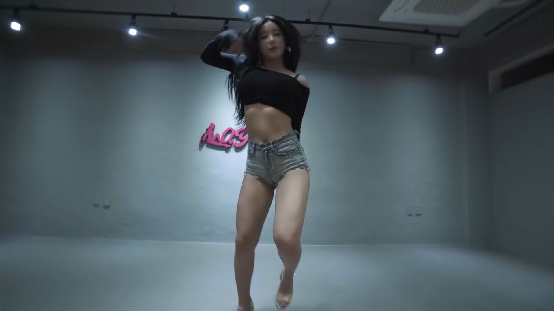 [图]Laysha_ GoEun Solo Dance_ Boi B Horangnabi choreography