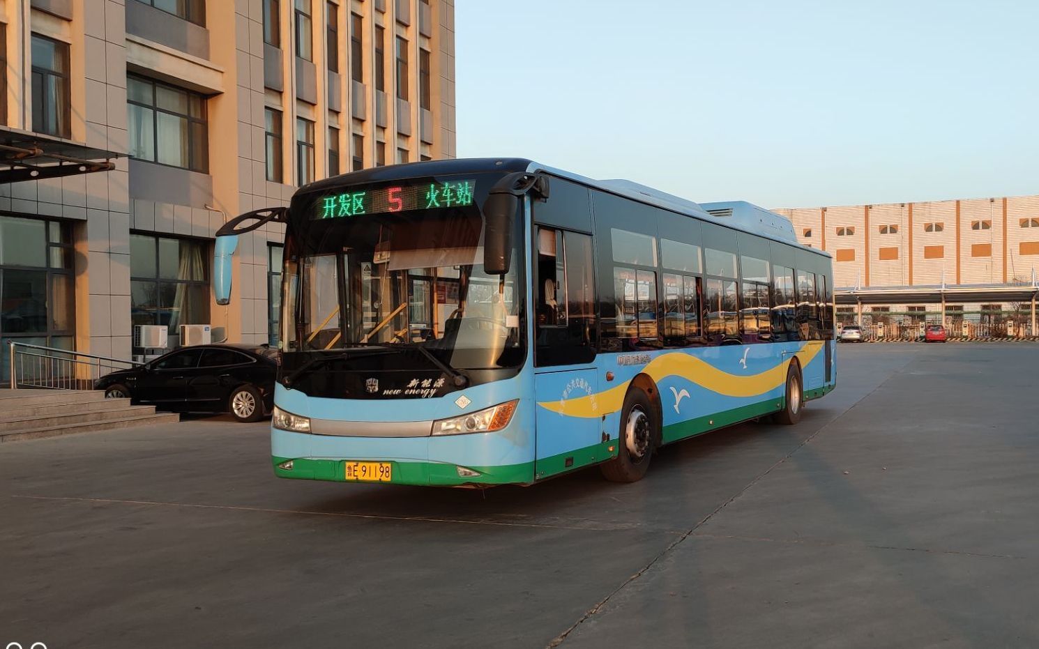 东营公交pov】5路夜景全程(湖州路站-火车站)_哔哩哔哩 (゜-゜)つロ