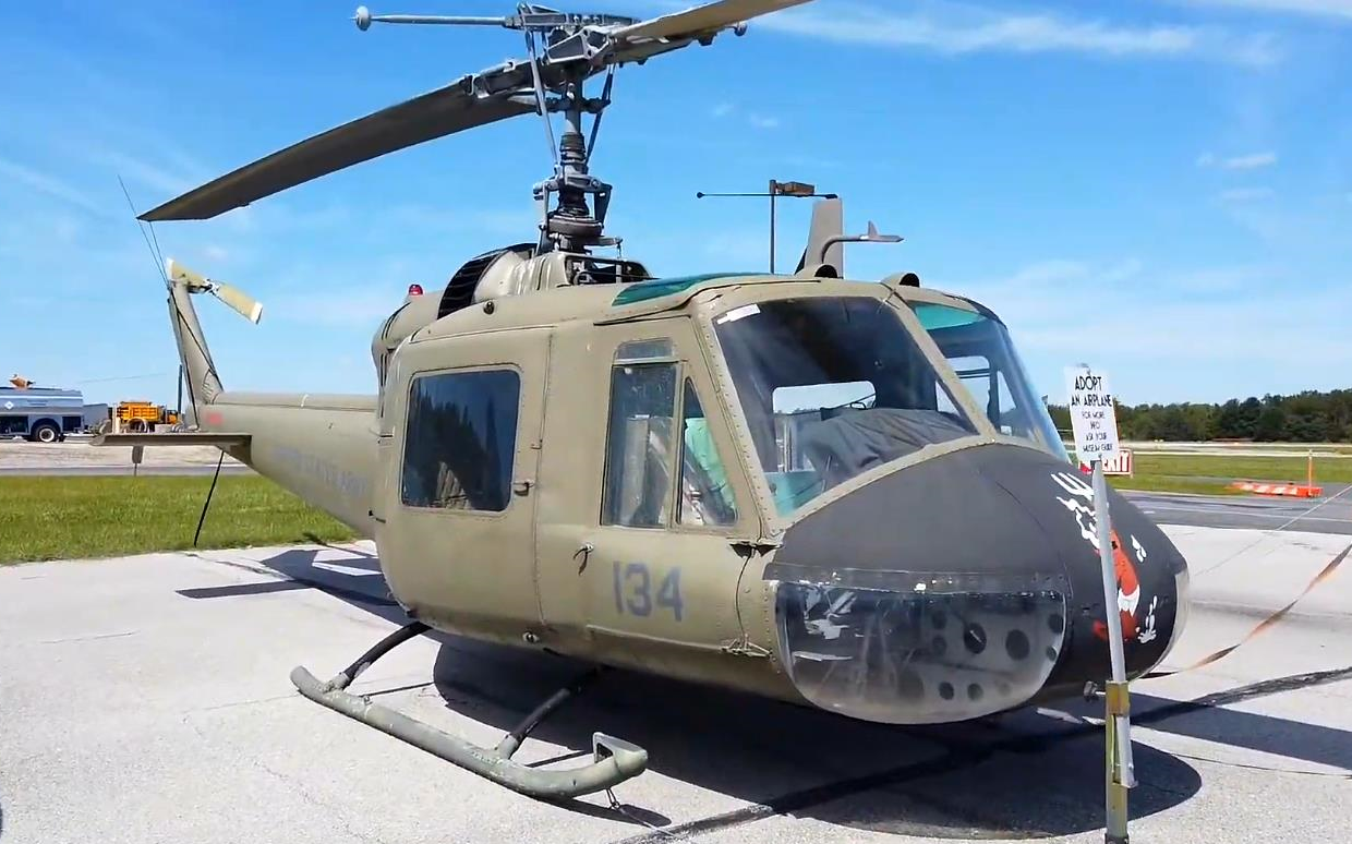 【马里兰州】格伦·l·马丁航空博物馆 - uh-1m"休伊"直升机(陆军多