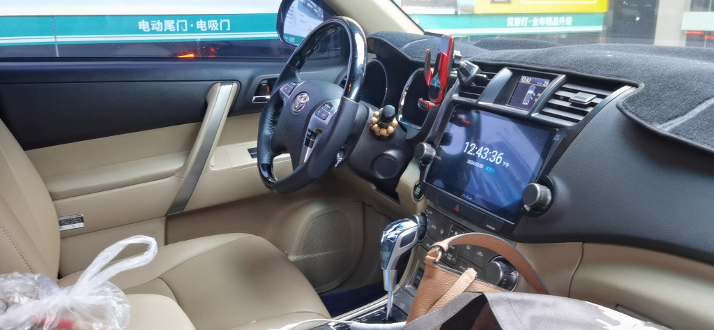 老款汉兰达升级四门电吸门效果,告别大力关门,无损安装,完美交车.