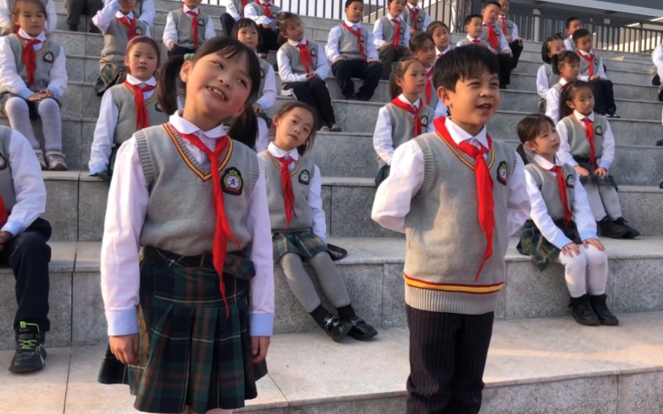 [图]《五十年以后》学生版：和你坐在教室里感受夕阳的温柔，再聊聊从前日子一起上课的时候