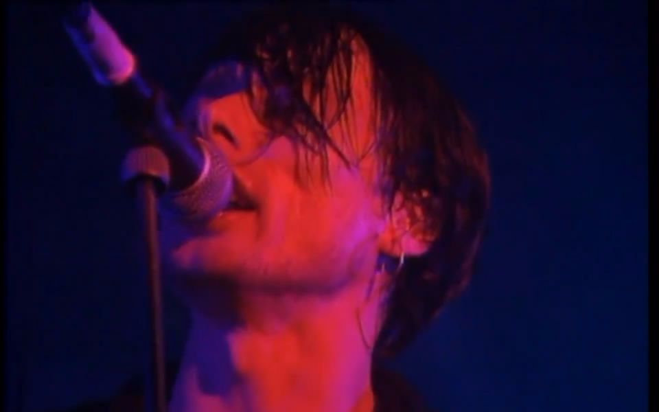 [图]【高清向】Suede - Live - Saturday Night - The Roundhouse - 1996（with Neil Tennant）