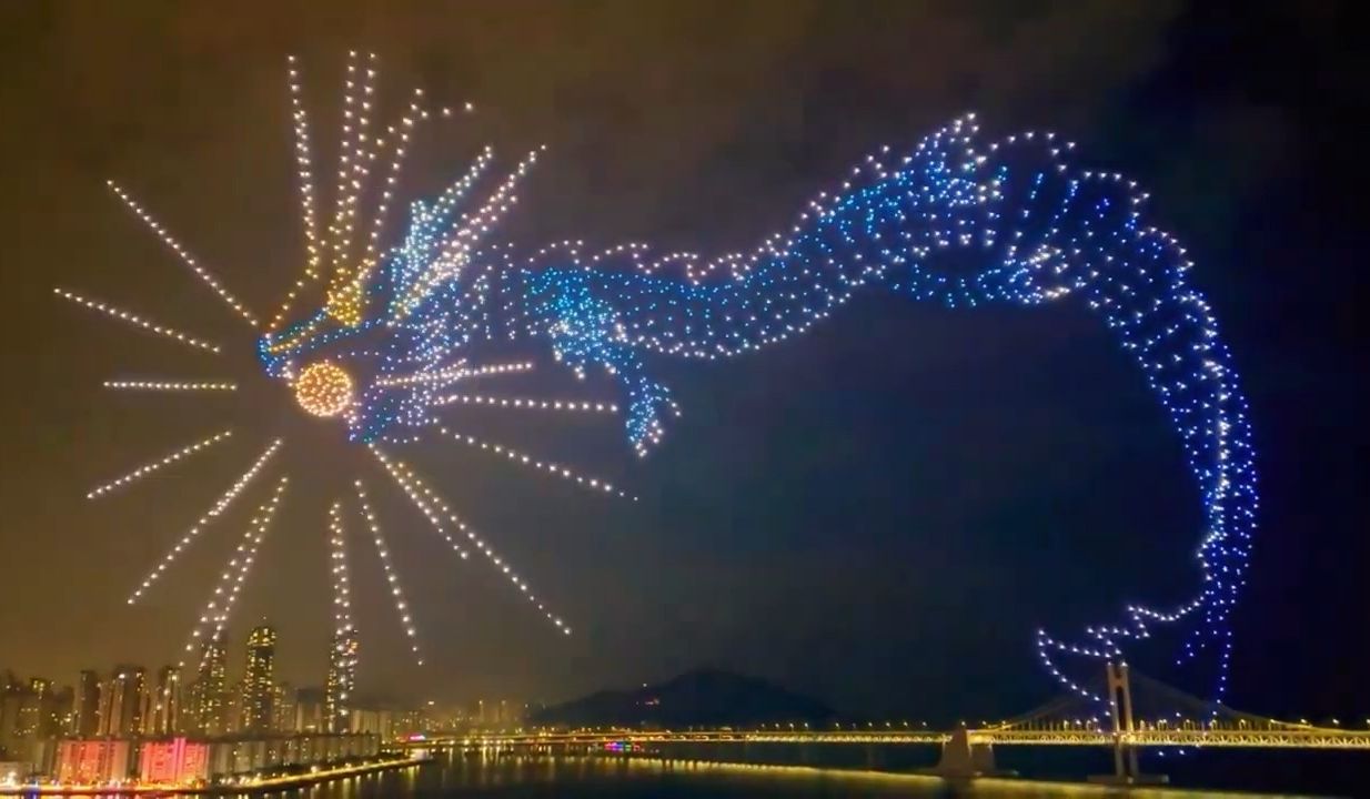 新加坡滨海湾飞龙2024无人机灯光秀93庆祝农历新年93