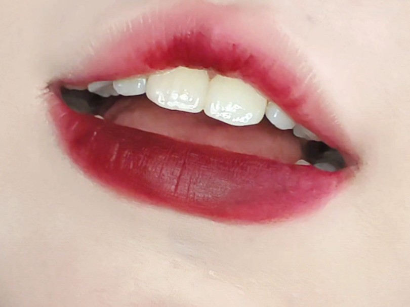 唇红齿白才是美女标配❗