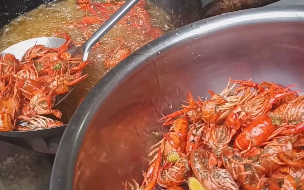 我太惨了,吃了小龙虾居然过敏,全身痒,之前吃那么多次都没事啊!