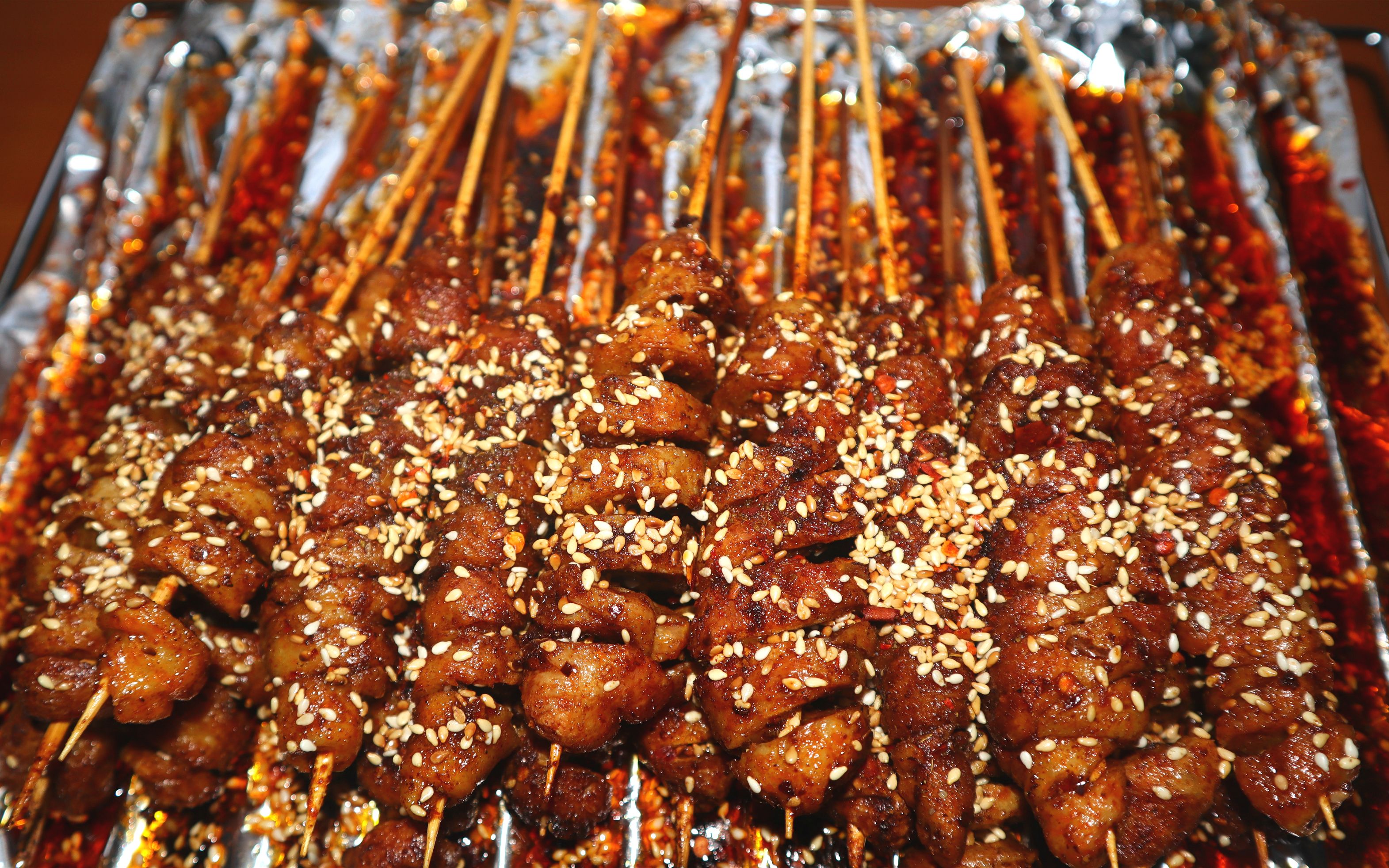 烤面筋最简单的做法,不和面不洗面,轻松做出酥软香辣美味烤面筋