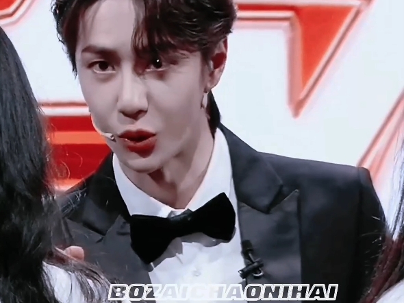 【王一博】真的很难不看他的脸啊,魔术第二趴来咯