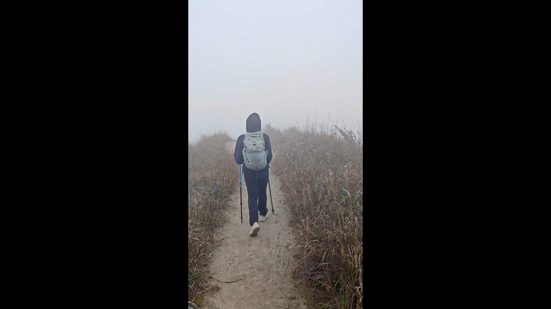 武功山,大雨和大雾,全靠装备和木蚂蚁登山杖撑着!哔哩哔哩bilibili