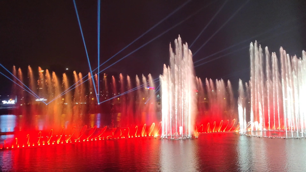 mi 11pro 4k60帧 湘西沅江小县城(沅陵)音乐喷泉夜景记录