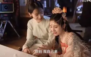 Descargar video: 【鞠婧祎嘉南传】小鞠敲自己的膝盖说是空心的！ 家人们，看完这段我跟着敲了半天自己的膝盖[允悲]小鞠，你要对我负责