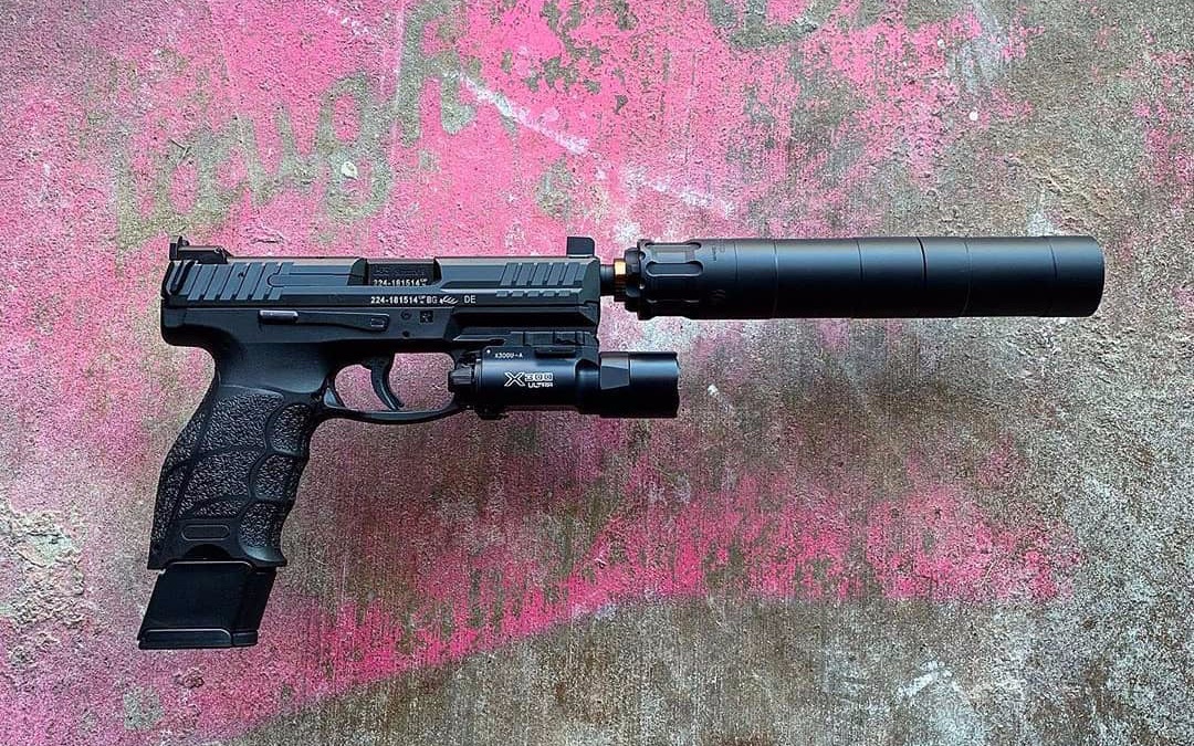 这应该是hk公司市面上最受欢迎的手枪hkvp9带大家来近距离看看