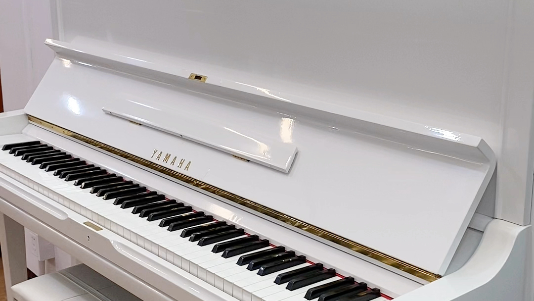白色钢琴93白色雅马哈u3h,家用立式钢琴,公主儿童钢琴家用演奏