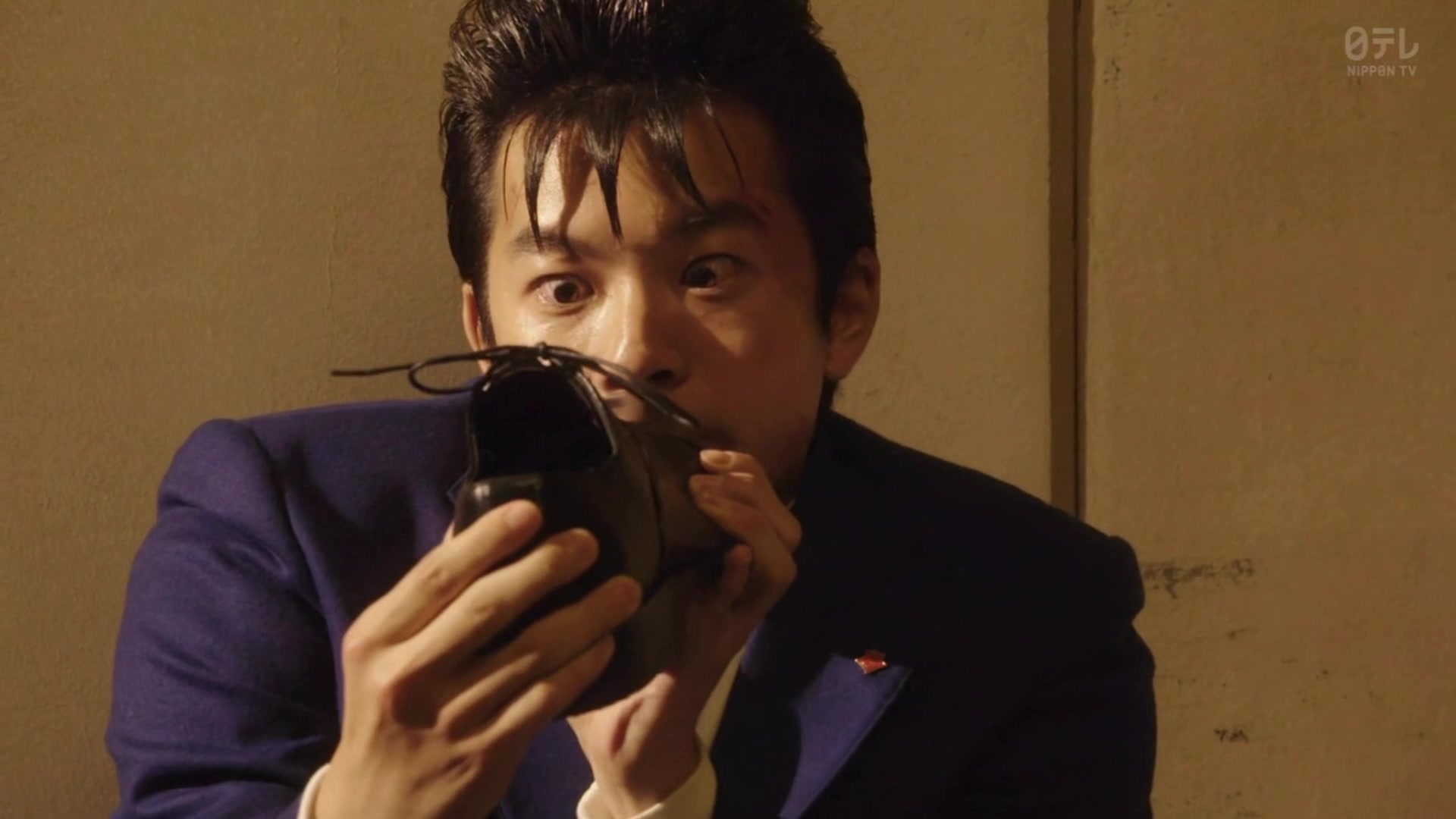 《我是大哥大》被困烂尾楼,迫不得已只能吃皮鞋