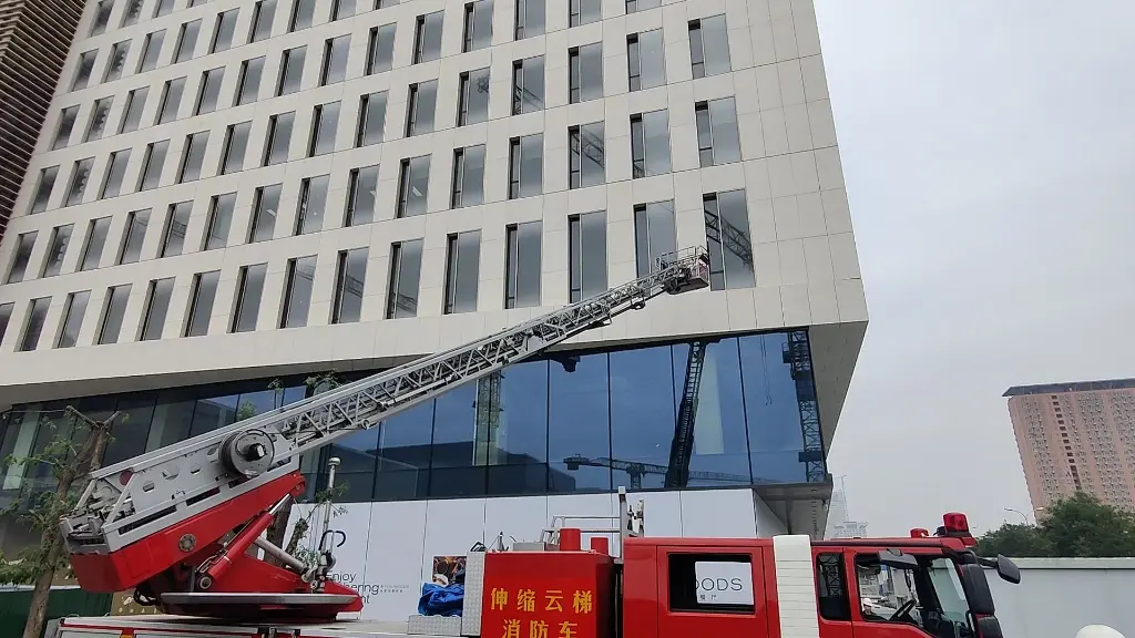 云梯消防车，展开！_哔哩哔哩_bilibili