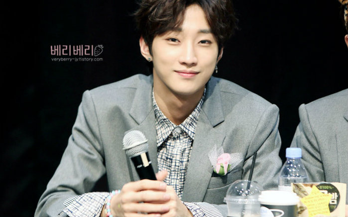 b1a4 lonely打歌末放舞台(140222)