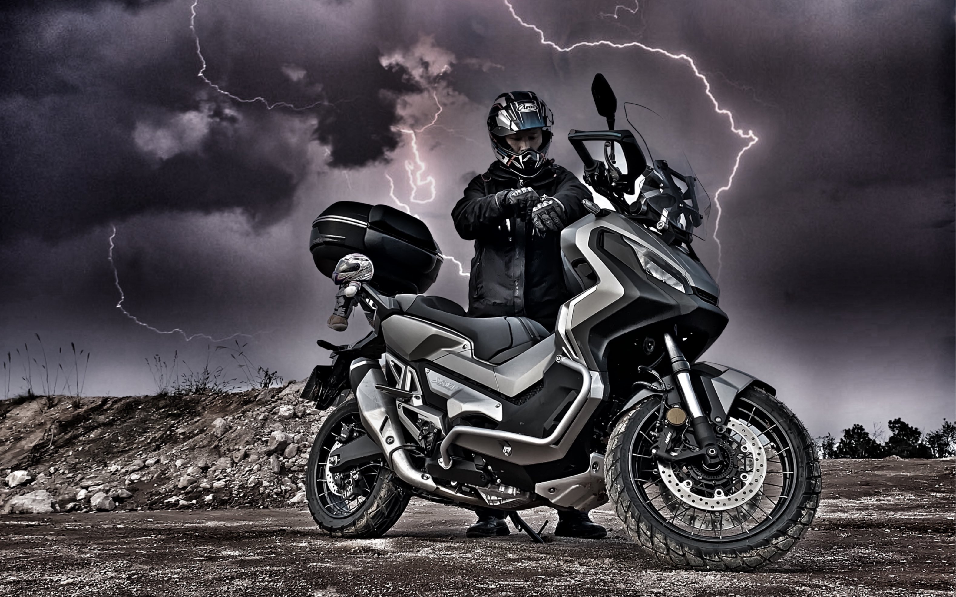 x-adv750有雾灯和没雾灯的亮度区别_哔哩哔哩_bilibili