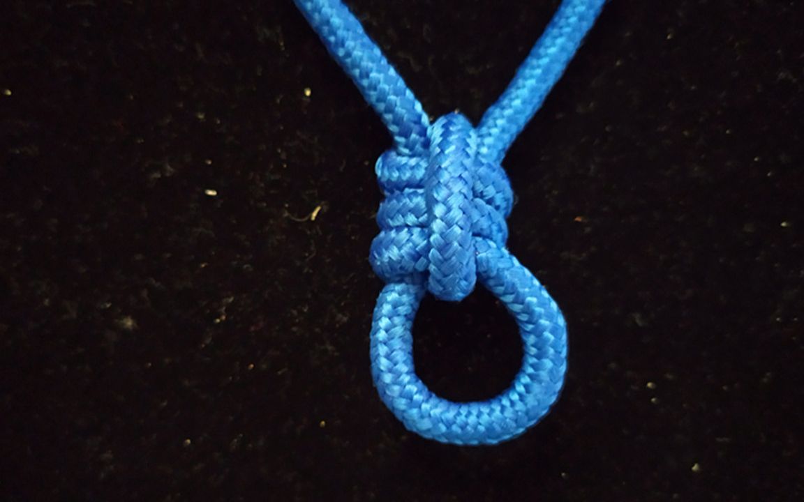 一根绳子打出个漂亮的项链挂坠绳结深受女孩子们的喜爱