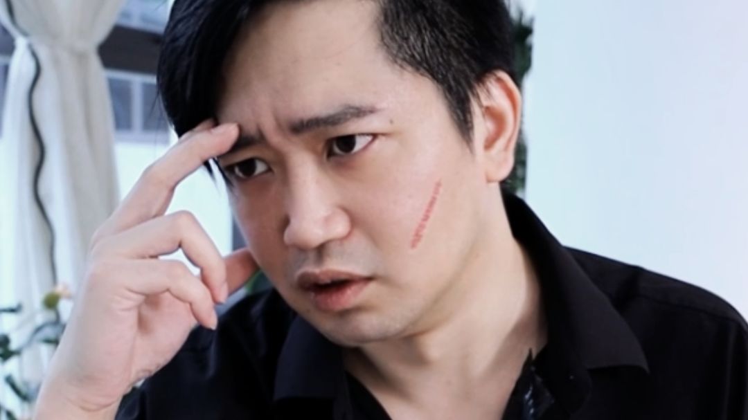 不是！可她真的不一样！
