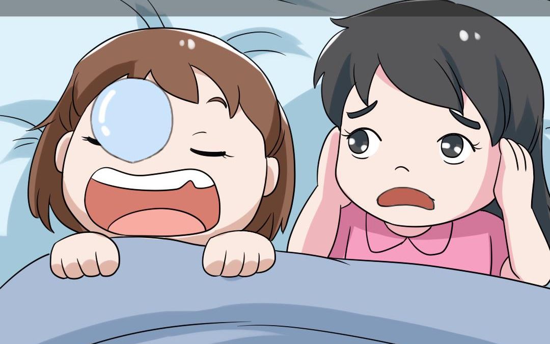 朋友睡觉打呼噜,美女实在受不了了