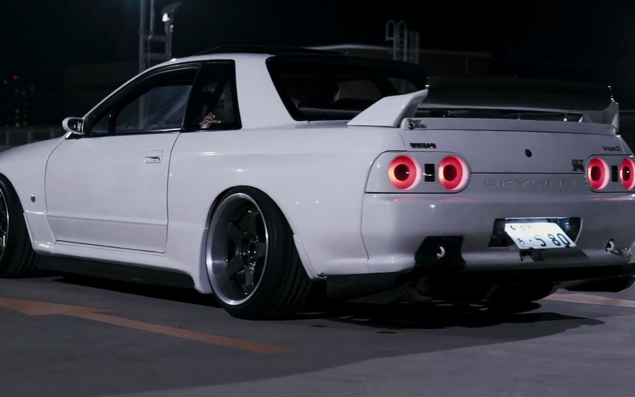 【每日改装鉴赏】bagged r32 gtr in tokyo"