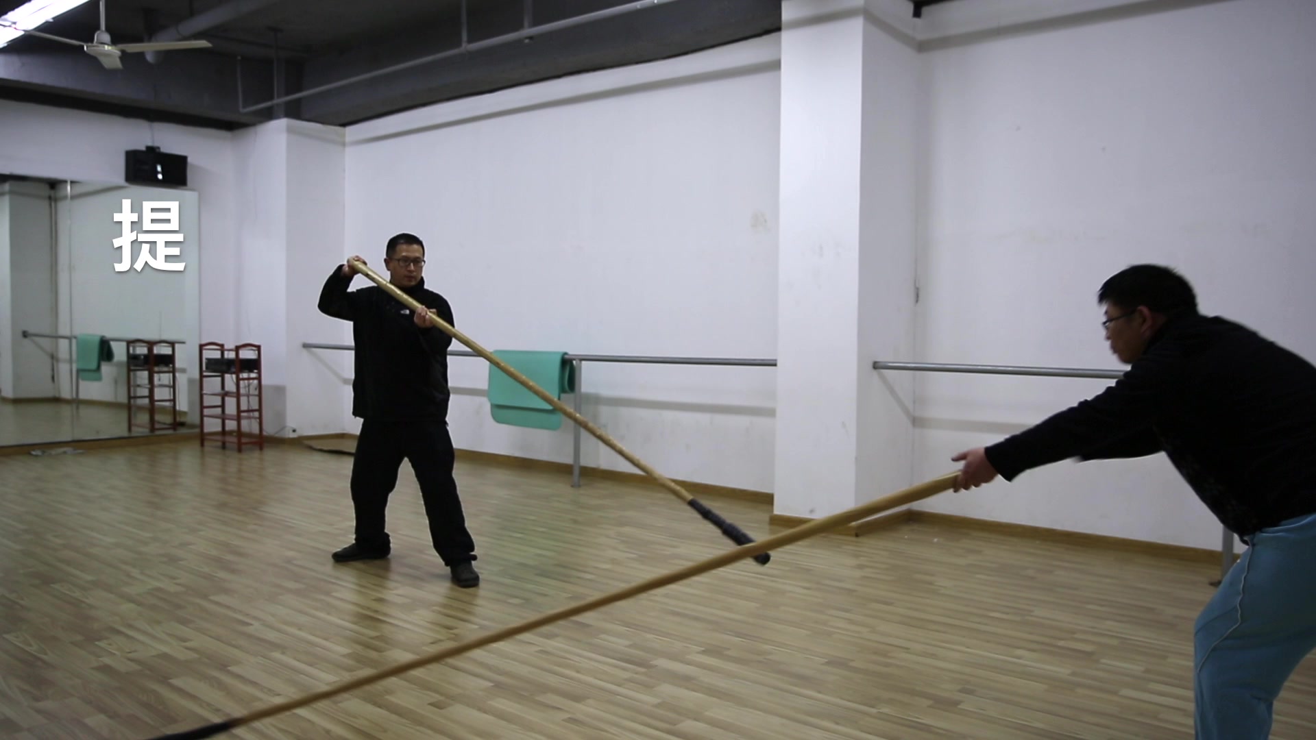 传统武术大枪基础枪法封闭提拿边裙拦扎