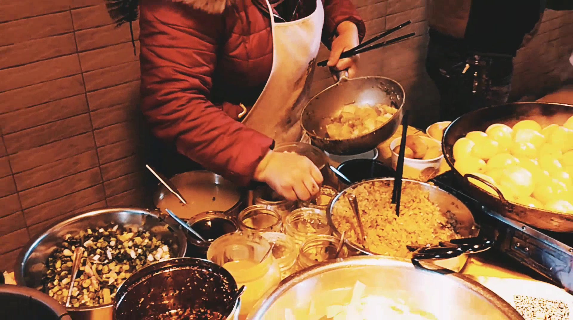 随手拍重庆街头美食制作 (chongqing spicy potato &soft tofu &cold noodles)哔哩哔哩bilibili