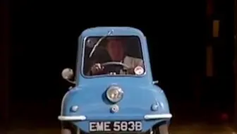 走进世界上最小的汽车 全球限量50辆 上街后颜值爆表 哔哩哔哩 Bilibili