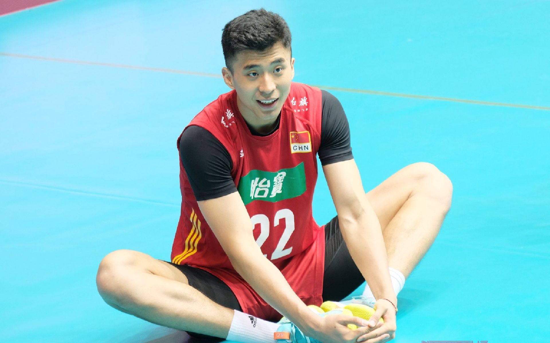 我们中国人要有自己的小太阳 中国主攻张景胤