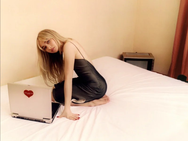 [图]【MV合集】匠妹Sabrina Carpenter首张专辑emails i can't send+豪华版视频合集