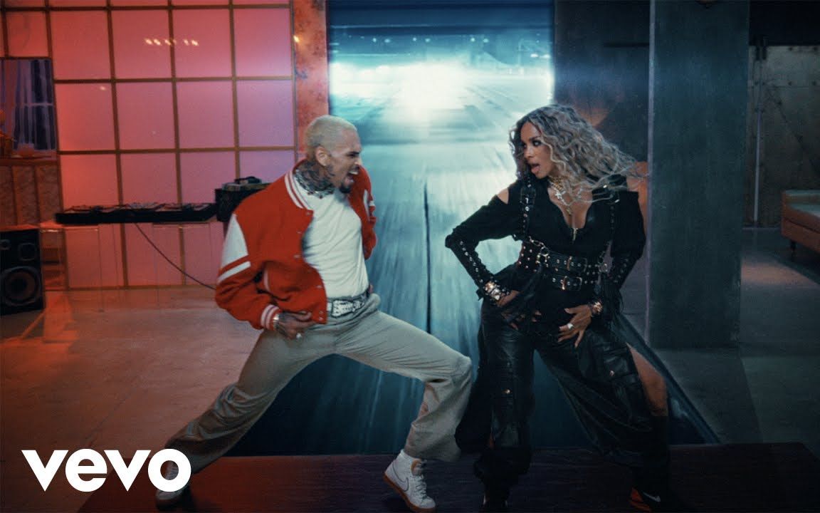 [图]【MV首播】Ciara & Chris Brown - How We Roll (Official Music Video)