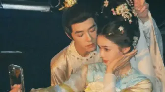 Tải video: 方逸伦×林允《怎敌她千娇百媚》杀青花絮, 养眼又可爱的表哥表妹。