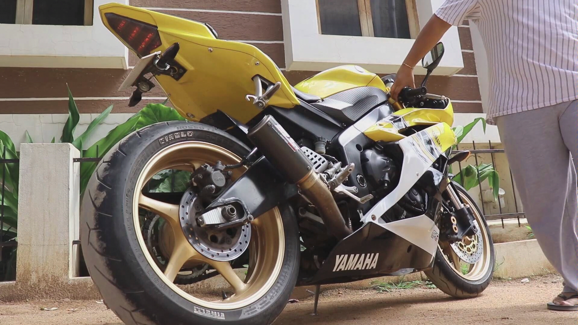 雅马哈r6改装排气声浪