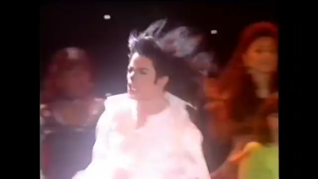 [图]MJ1996年世界音乐大奖 Earth Song可能是最精彩的版本了