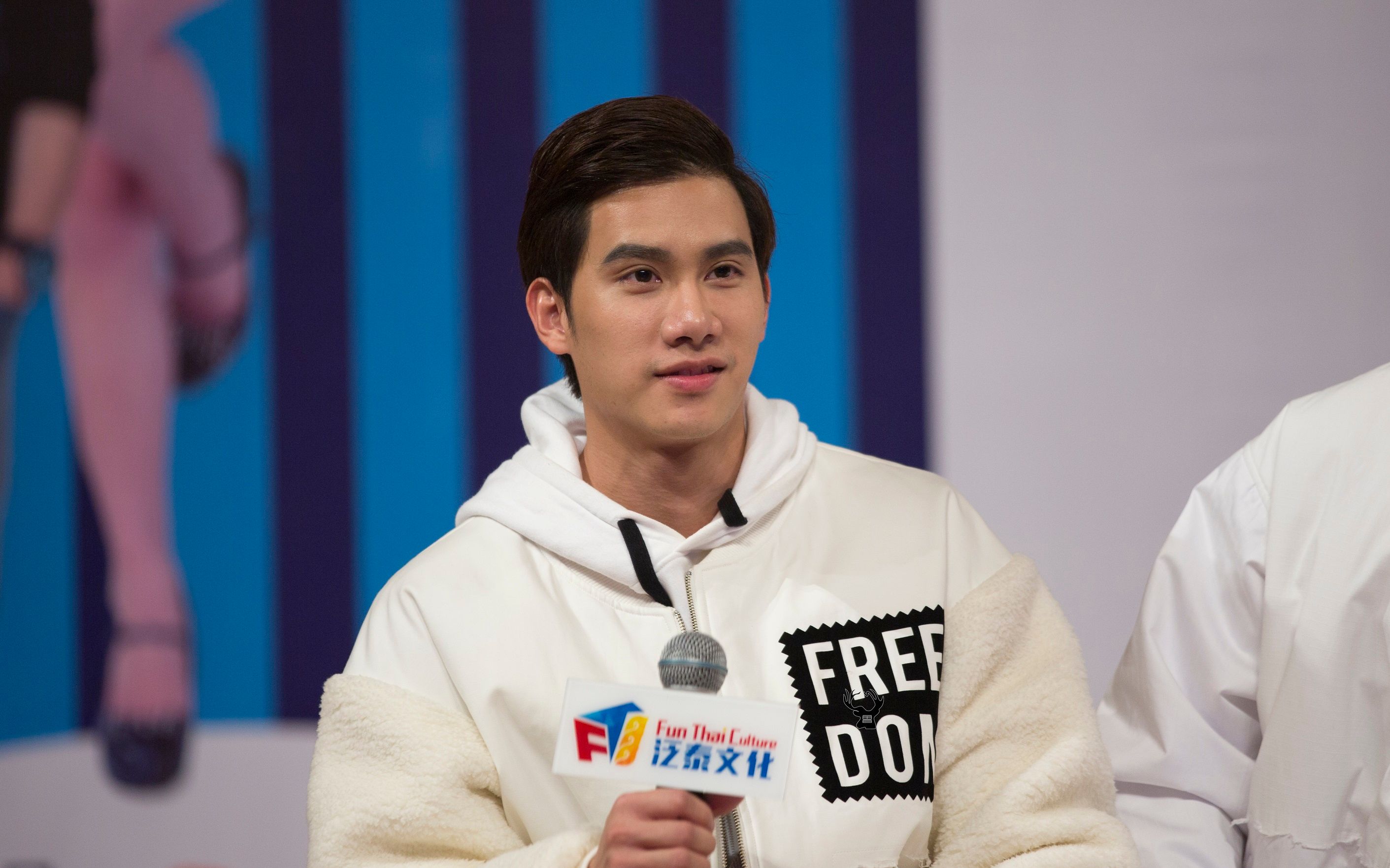 171206醉后爱上你成都见面会中文满分的tul不小心的爱