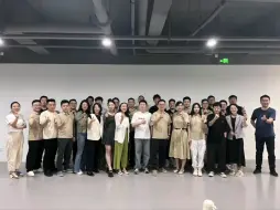 Download Video: 栖息地北京总部6月份集中培训学习，自我提升服务水平，希望把更好的服务带给用户，感谢各位产品老师的辛勤讲解。