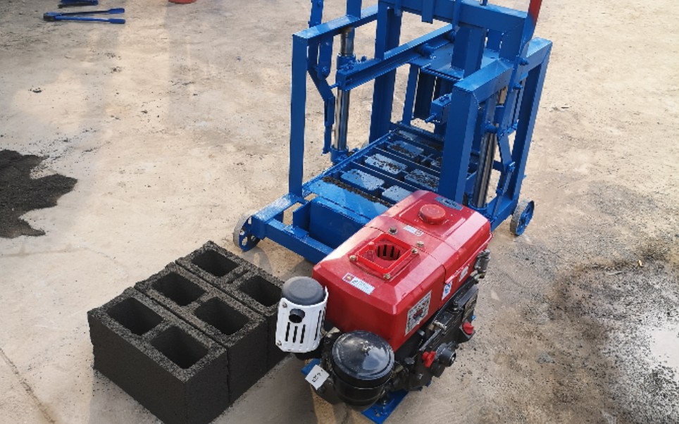 柴油机版小型砖机
