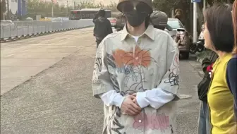【华晨宇】守护小花自由，大家都很好！！心软软！！