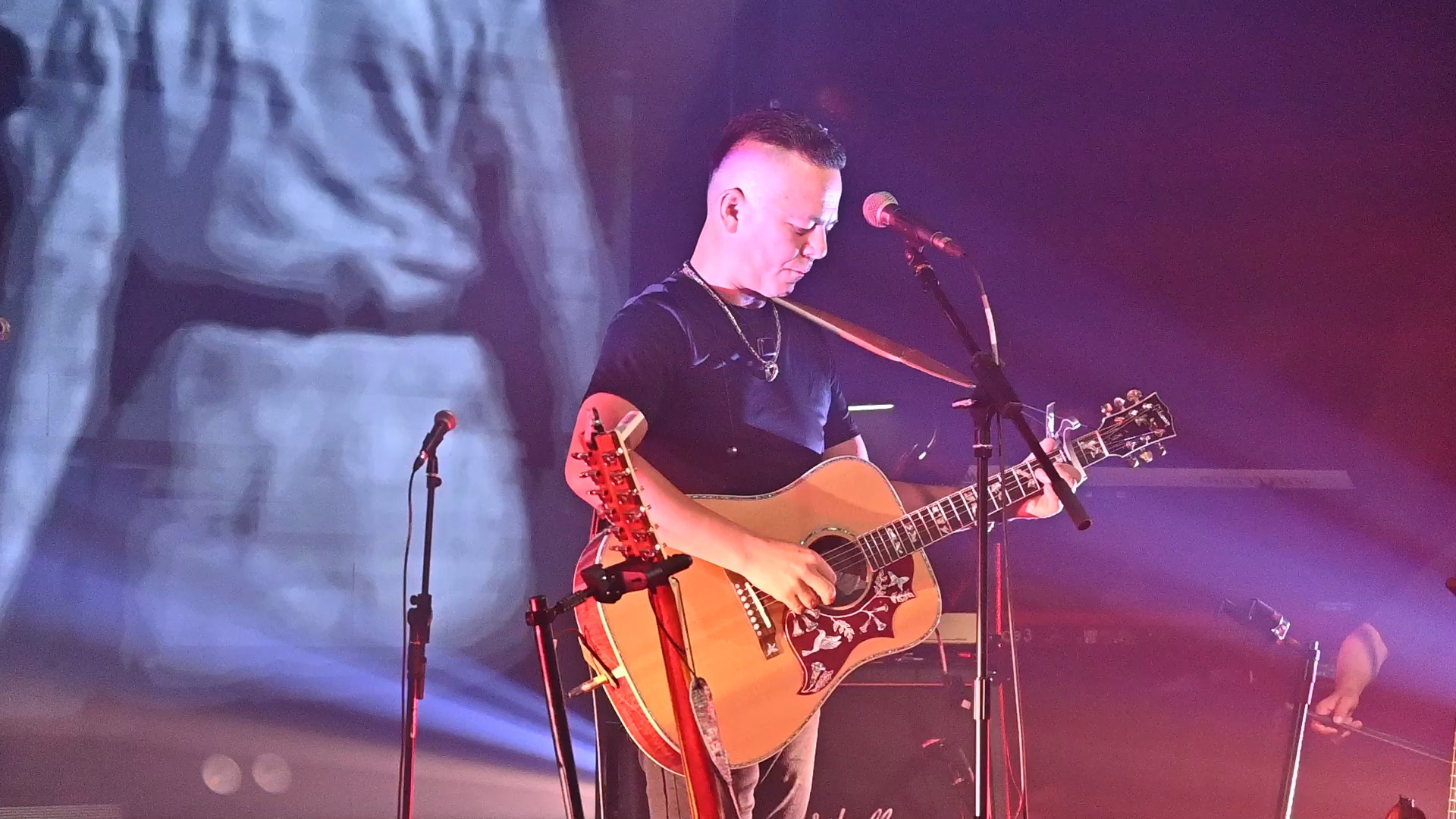 1701节|帕尔哈提 《花儿为什么那样红》