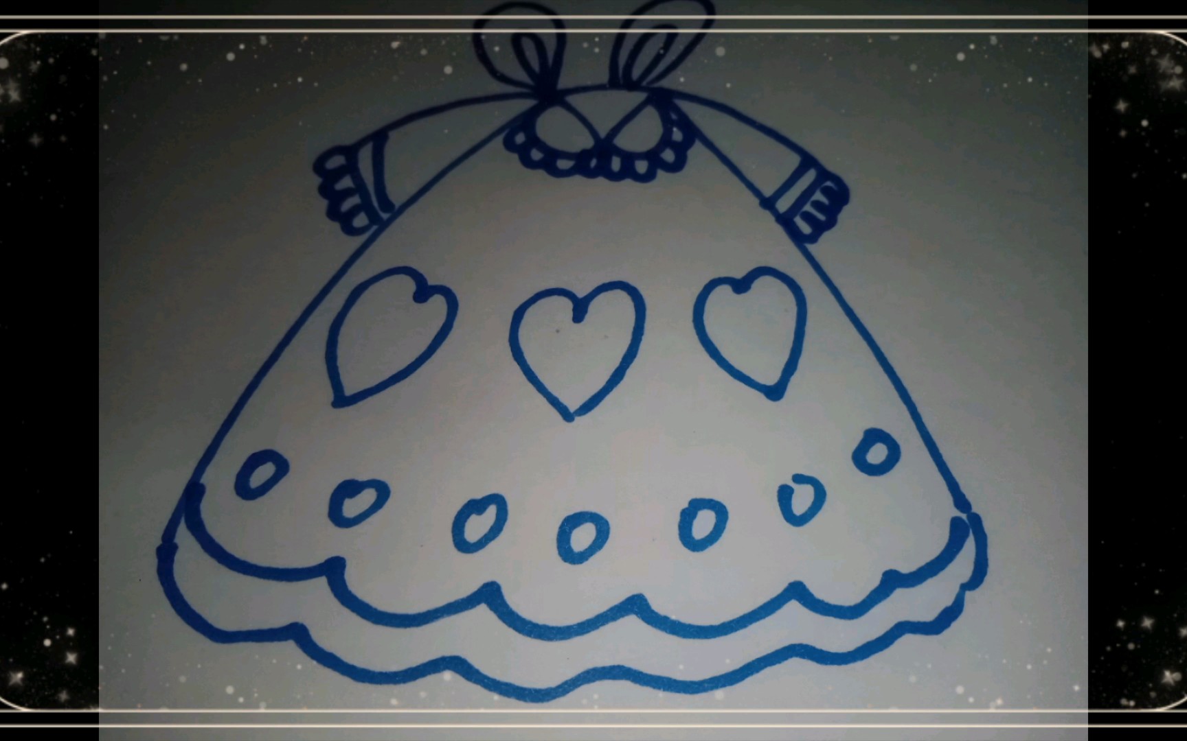 二年级上册美术示范图:小花衣