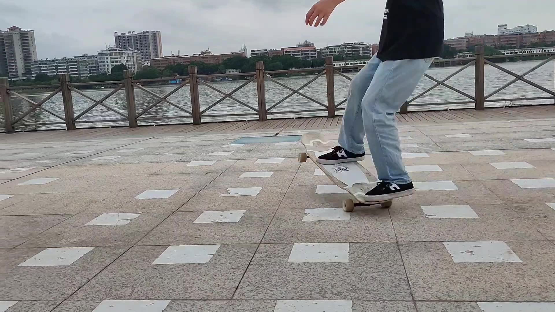 长板尖翻后面有慢动作想学的可以看看