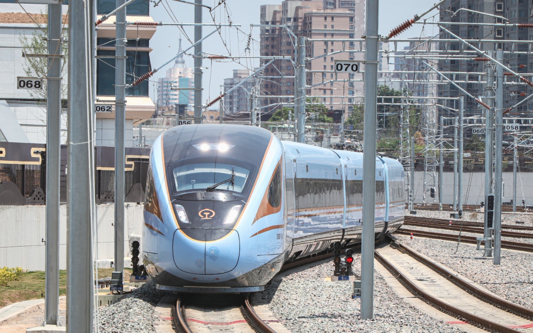 【动车组试验】cr300bf-3014西安站十二道东出,前往西安站东咽喉调向