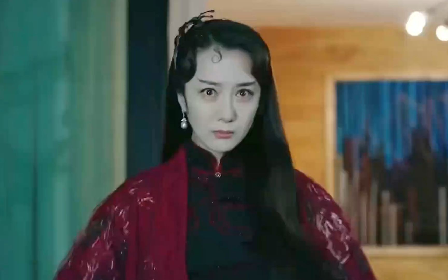 司藤:白英重生一身红衣,与司藤判若两人,终被司藤和秦放炼化_哔哩哔哩