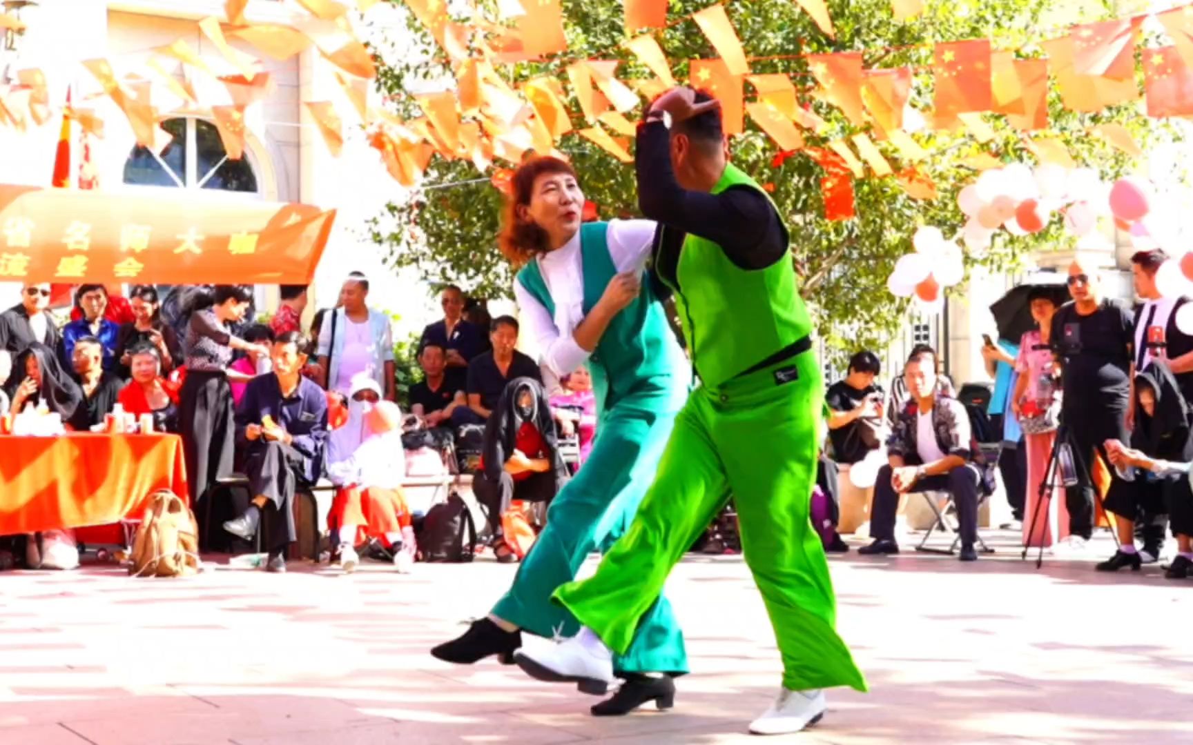 广场舞《野花香》吉特巴版,动感舞步,简单好看