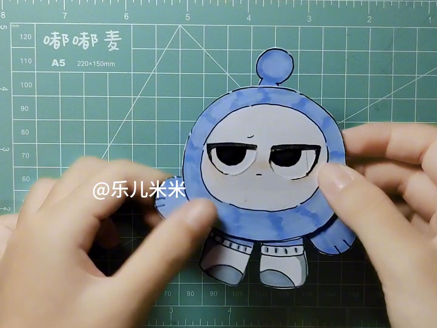 蛋仔派对小蓝蛋换装可动纸片人来啦95欢迎投稿哦02喜欢小蓝扣一