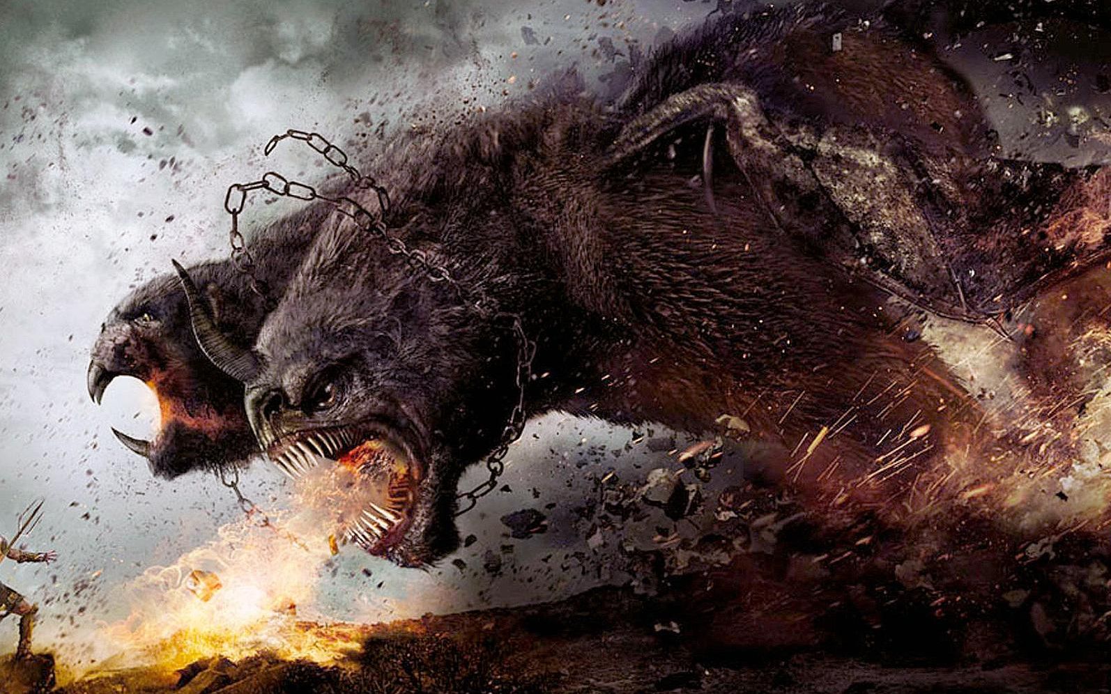 活动作品双头怪物喷火攻击村庄最后竟把自己烧死了