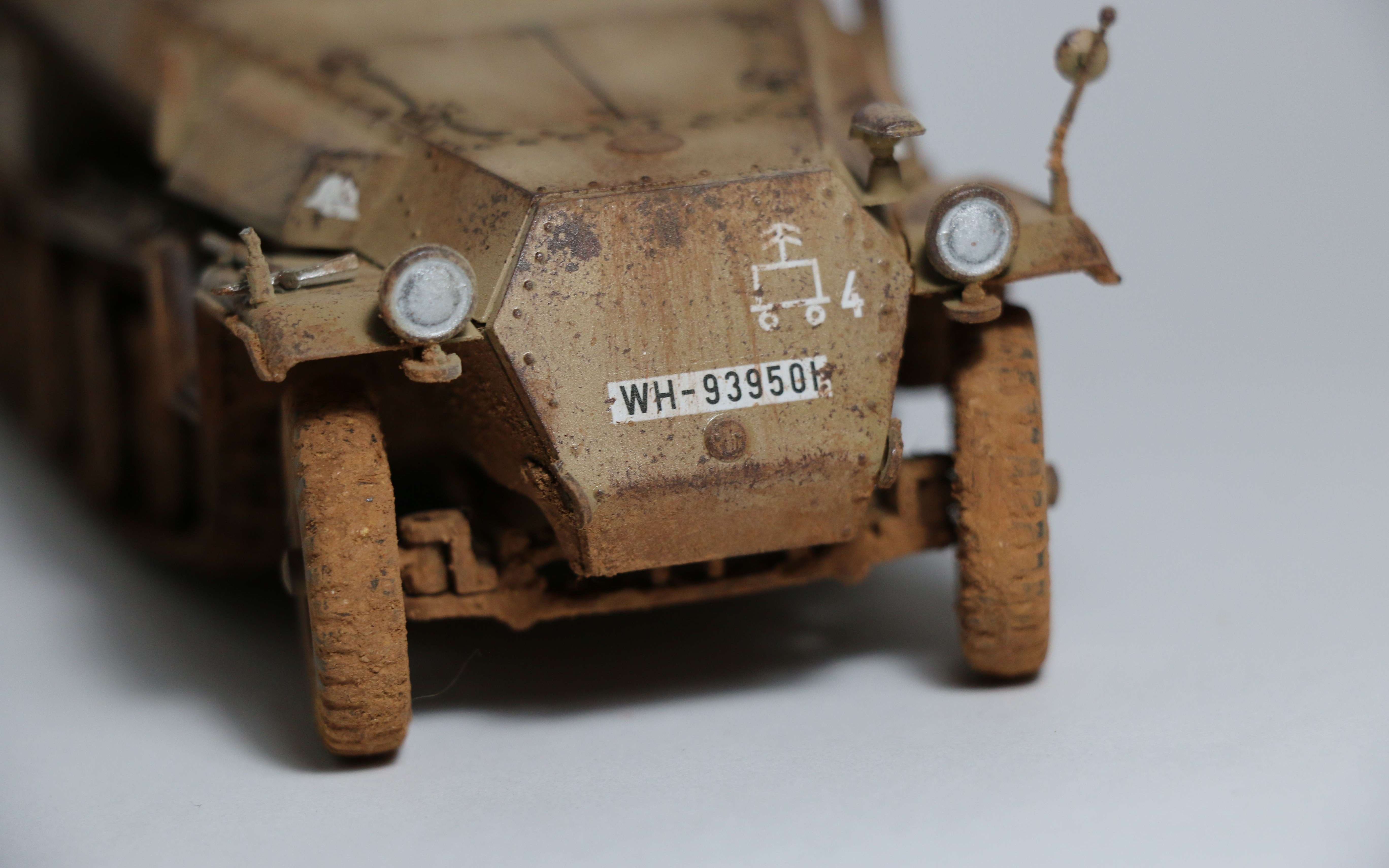 [图]47年前的模型做出来是什么样 德国sd.kfz 251/I半履带车 1/35模型制作