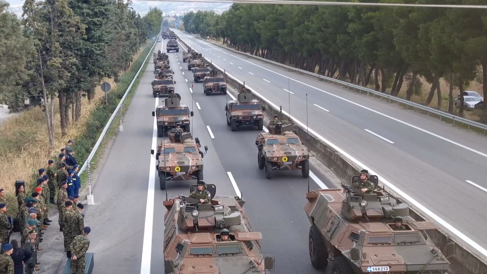 希腊陆军装甲车辆游行