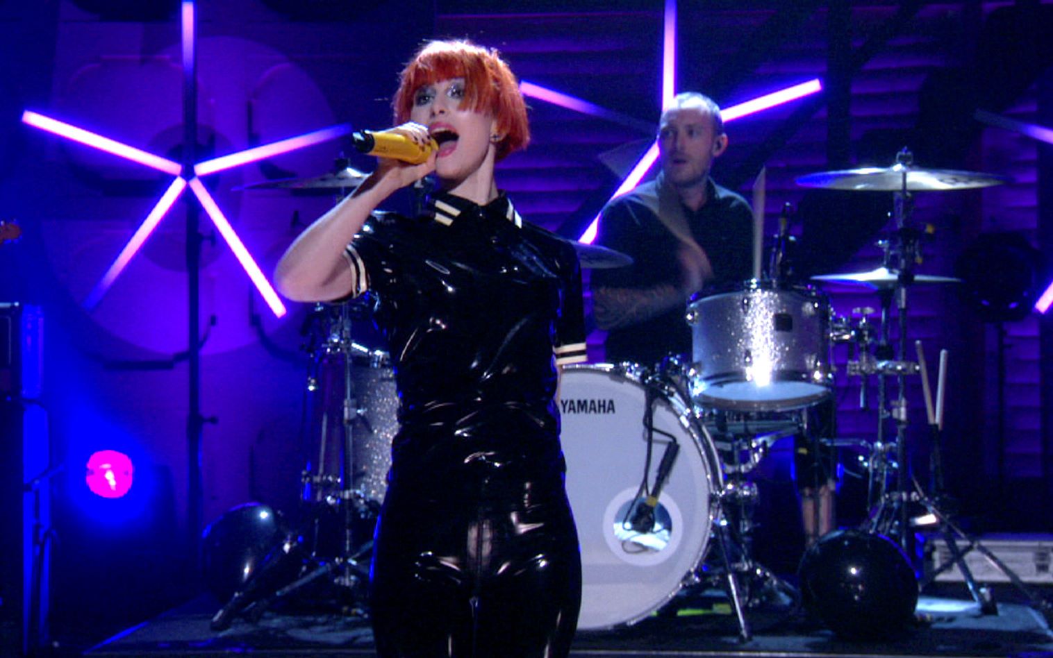 [图]【柯南秀】Paramore - Still Into You (Conan)